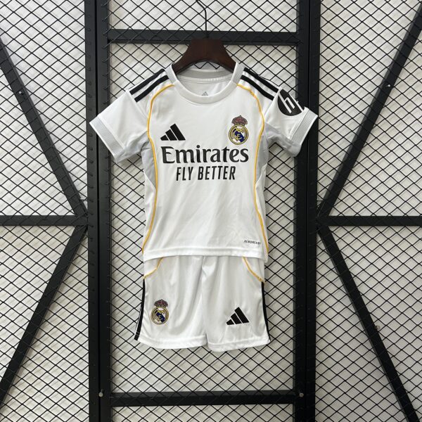 Kit de niño Real Madrid 2025/2026 Primera Equipación